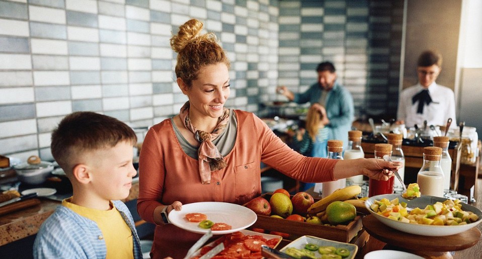 Cheap Hotels With Free Breakfast Included for Budget Travelers